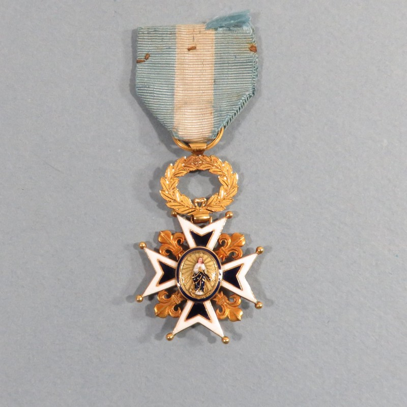 ESPAGNE MEDAILLE EN OR DE CHEVALIER DE L'ORDRE DCHARLES III OU DE L'INFANT D'ESPAGNE MODELE ANCIEN ANNEAU CANNELE